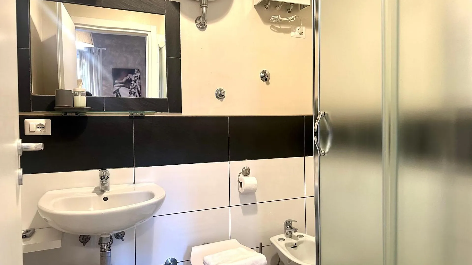 Bed And Breakfast Le Due Civette Rome 4*,  Italy