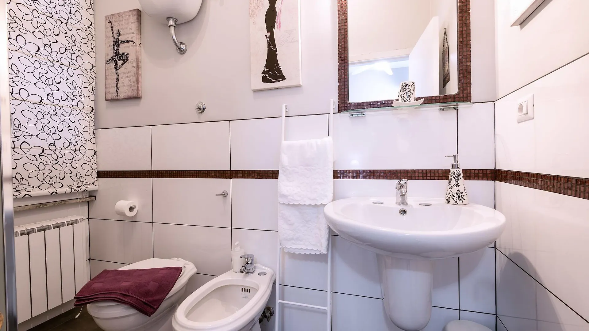 Bed And Breakfast Le Due Civette Rome Bed & Breakfast