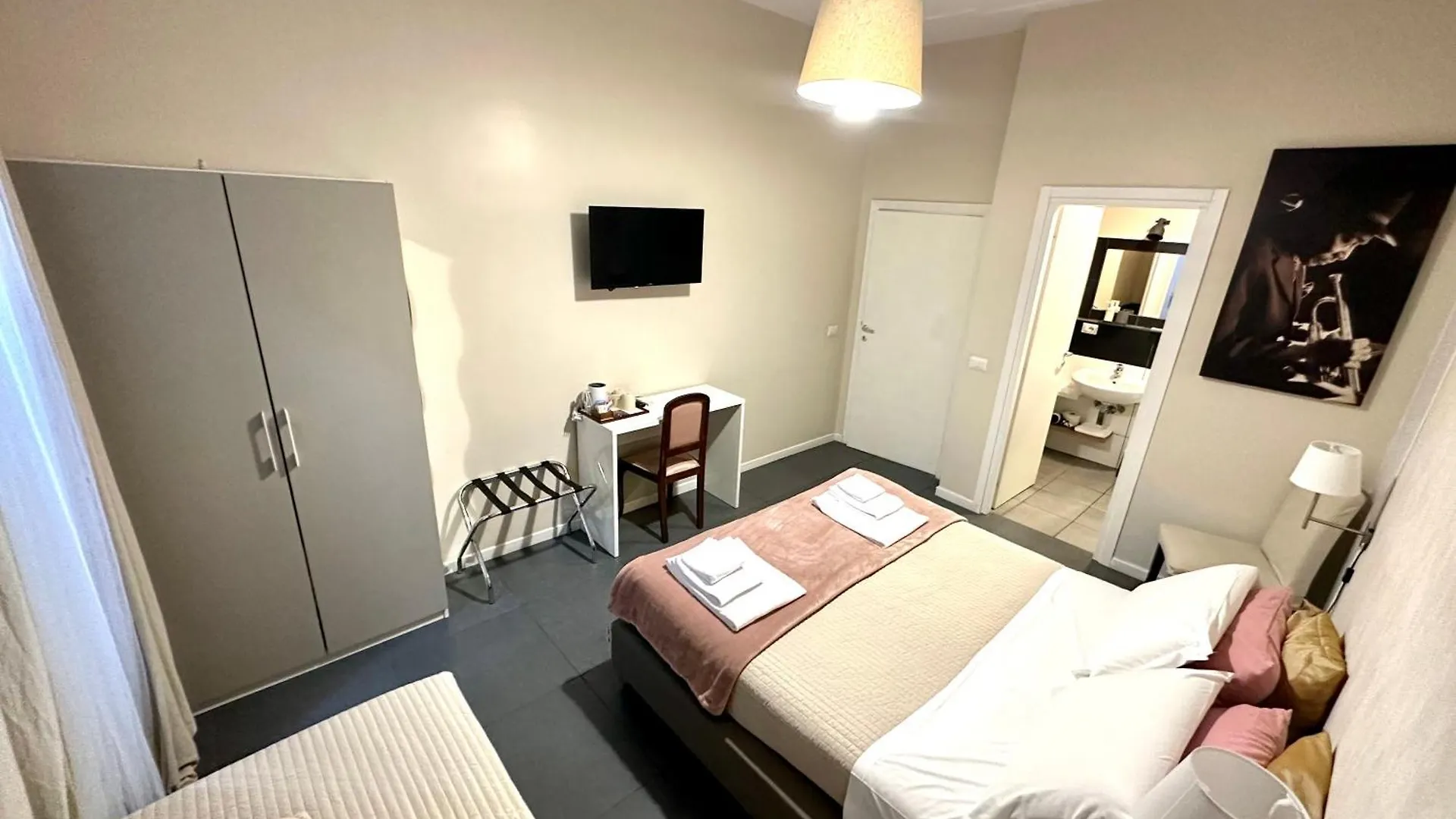 Bed And Breakfast Le Due Civette Rome Bed & Breakfast