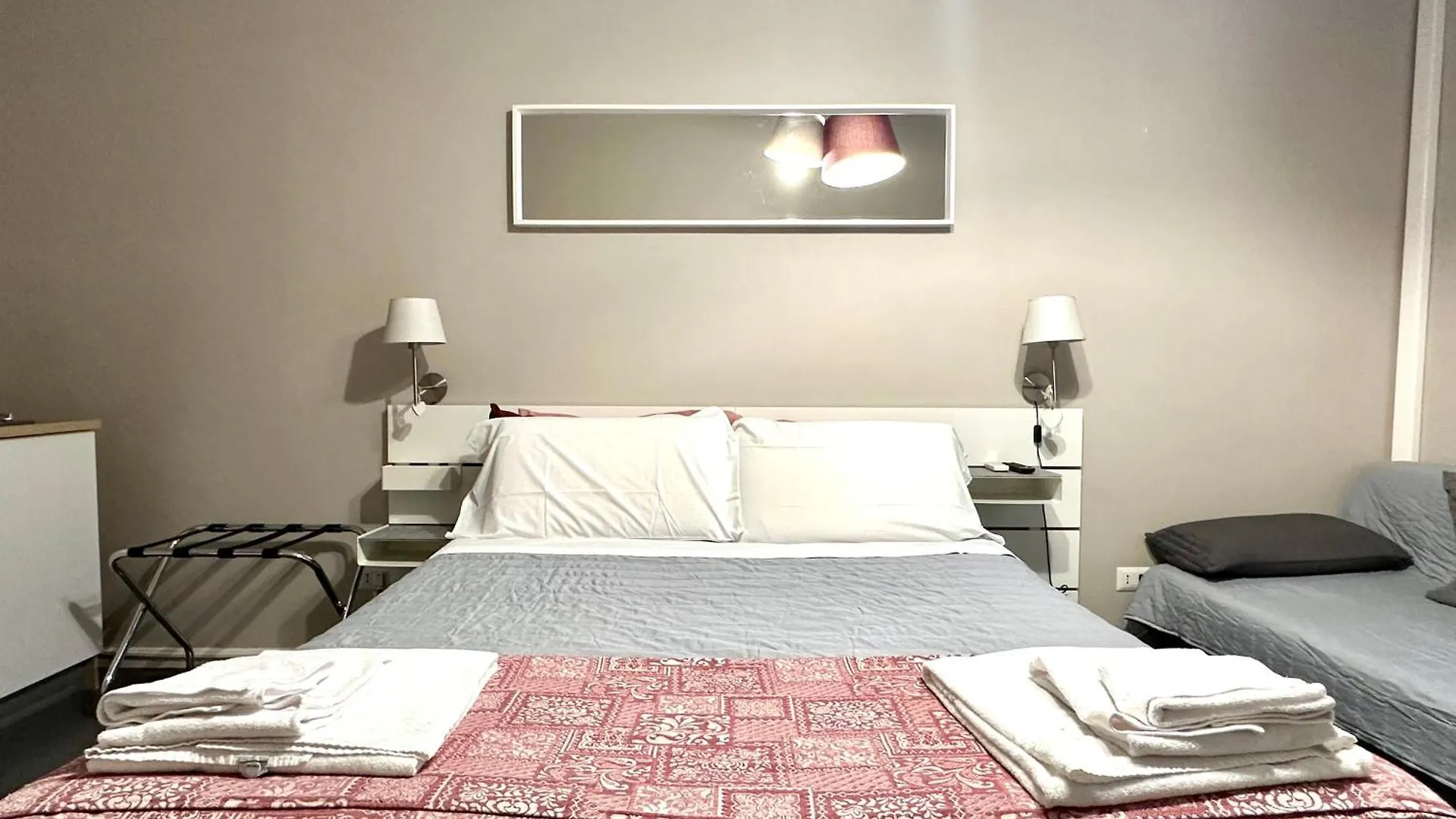 Bed And Breakfast Le Due Civette Rome Bed & Breakfast